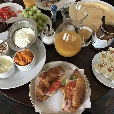 Club Bed & Breakfast Prague